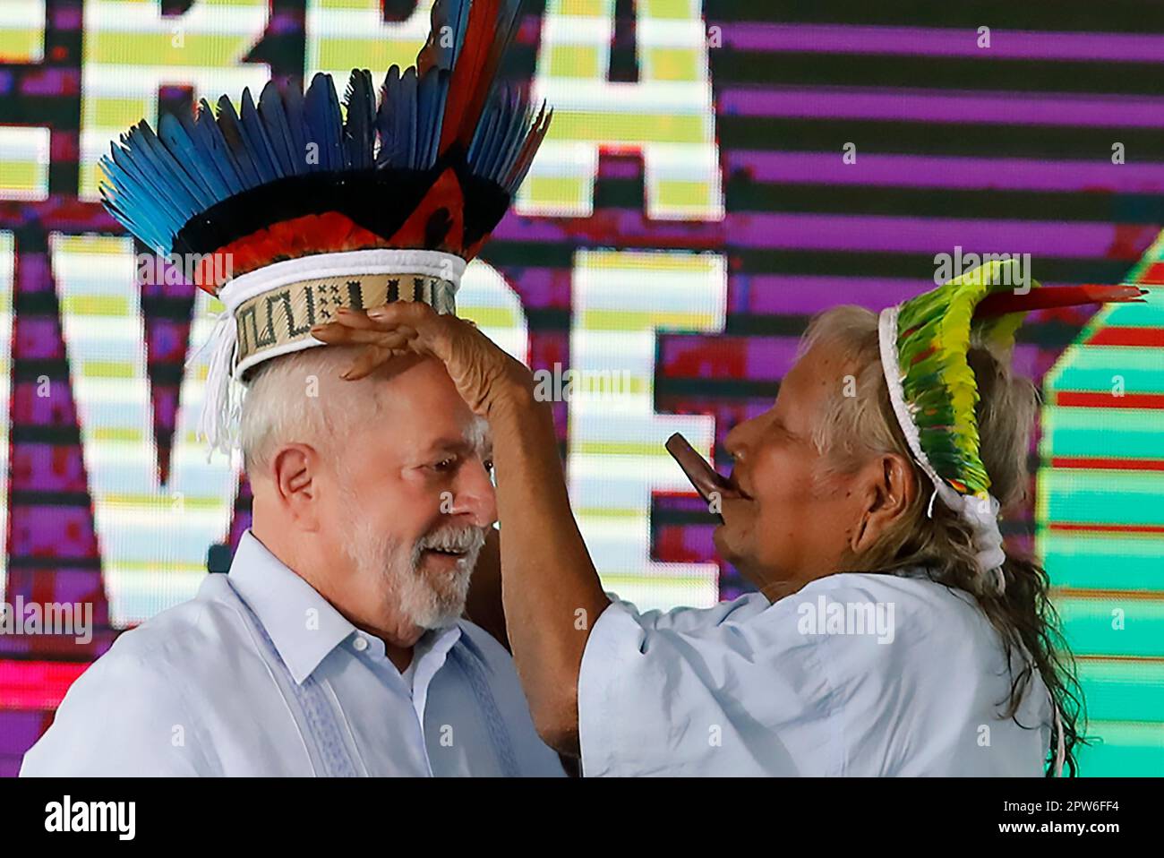 BRASÍLIA, DF - 28.04.2023: LULA VISITA ACAMPAMENTO TERRA LIVRE - President Lula visits and participates in the closing of Camp Terra Livre, in Brasília, this Friday, the 28th. During the visit, Lula announced measures that will benefit the various indigenous communities. In the photos, Cacique Raoni, 93 years old, participates in the event. - Location: Terra LIvre Camp - Brasília - DF -Photo:Francisco Stuckert/FotoArena (Photo: Francisco Stuckert/Fotoarena) Stock Photo