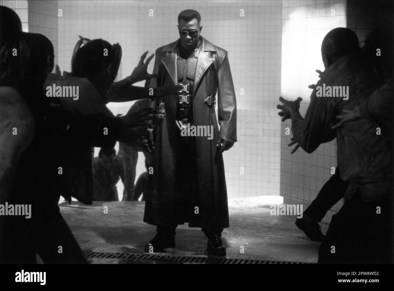 WESLEY SNIPES in BLADE 1998 director STEPHEN NORRINGTON writer David S. Goyer music Mark Isham costume designer Sanja Milkovic Hays Amen Ra Films / Imaginary Forces / Marvel Enterprises / New Line Cinema Stock Photo