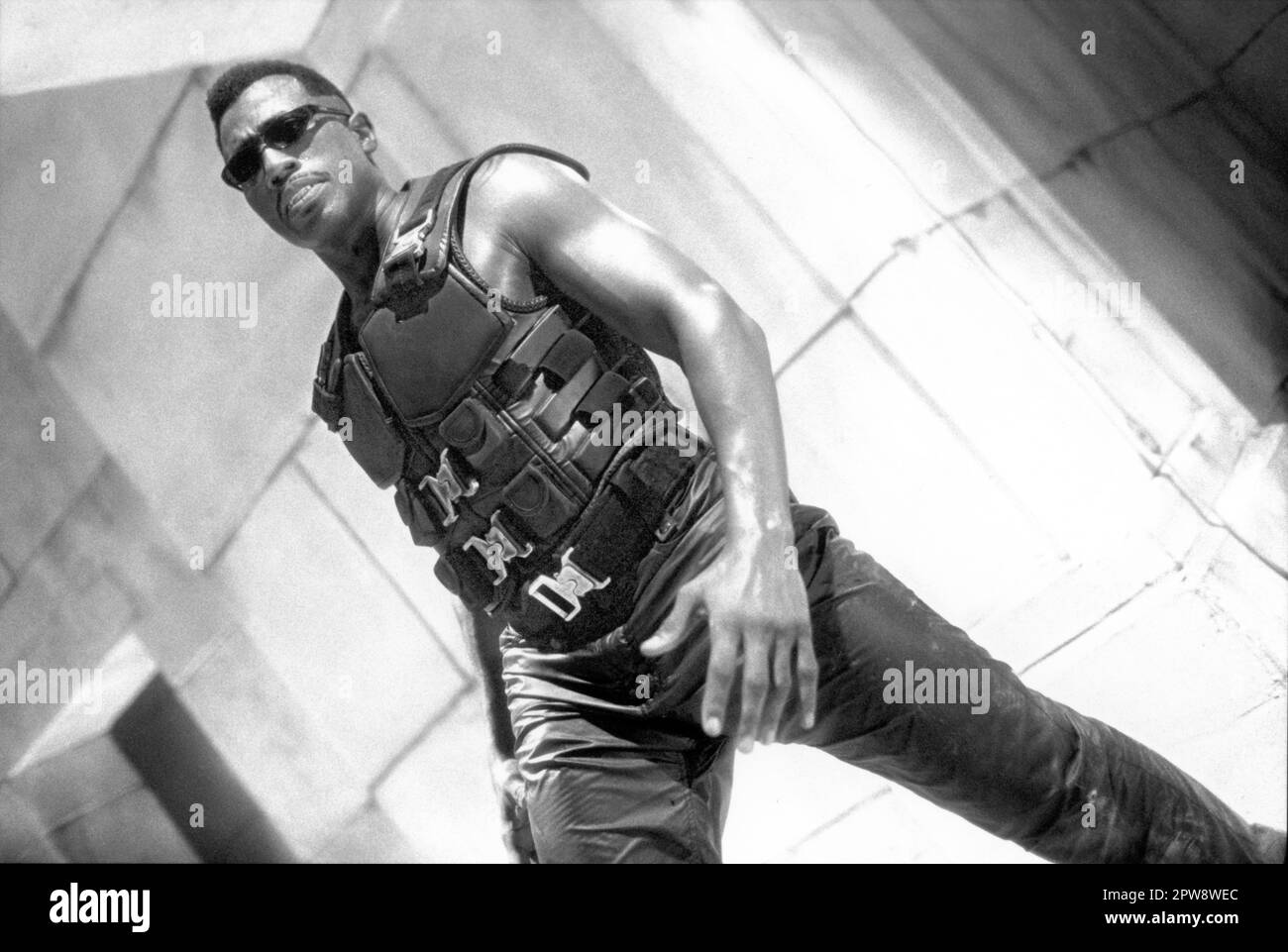 WESLEY SNIPES in BLADE 1998 director STEPHEN NORRINGTON writer David S. Goyer music Mark Isham costume designer Sanja Milkovic Hays Amen Ra Films / Imaginary Forces / Marvel Enterprises / New Line Cinema Stock Photo