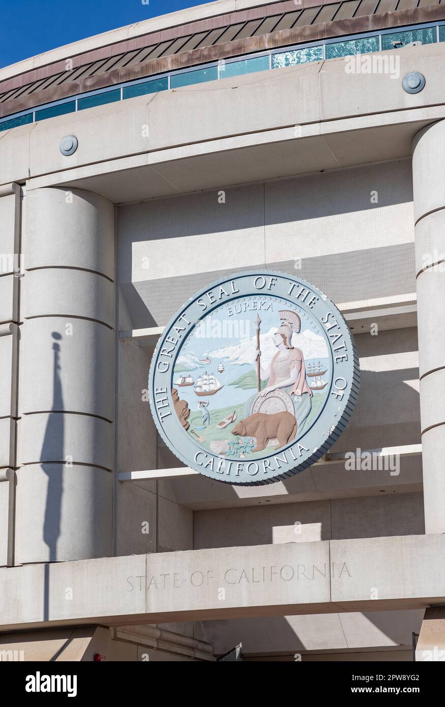 A picture of the Great Seal of the State of California, on the facade ...