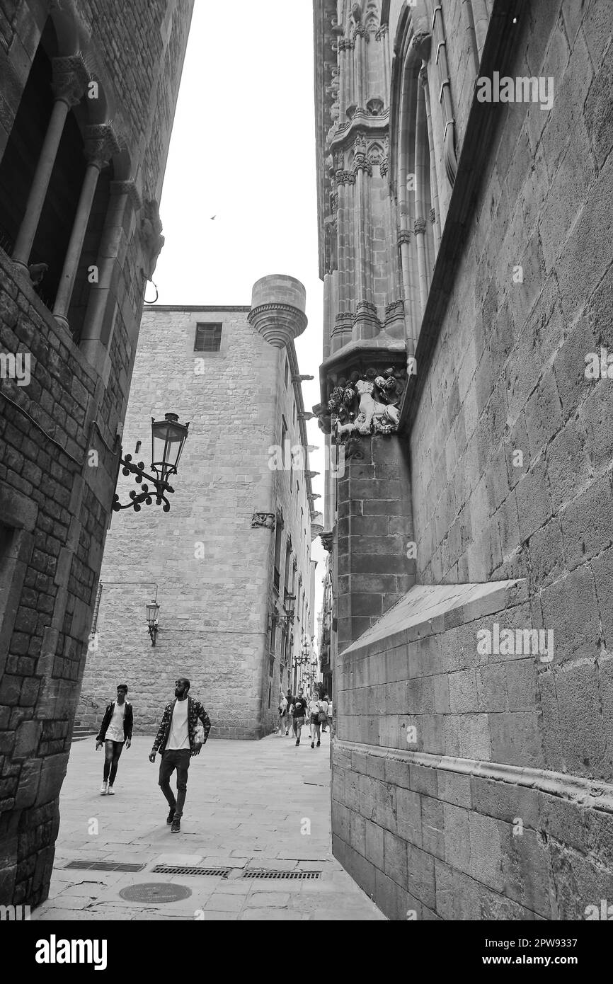 Barcelona Spain Gothic Quarter In Barcelona Stock Photo Alamy barcelona-spain-gothic-quarter-in-barcelona-stock-photo-alamy