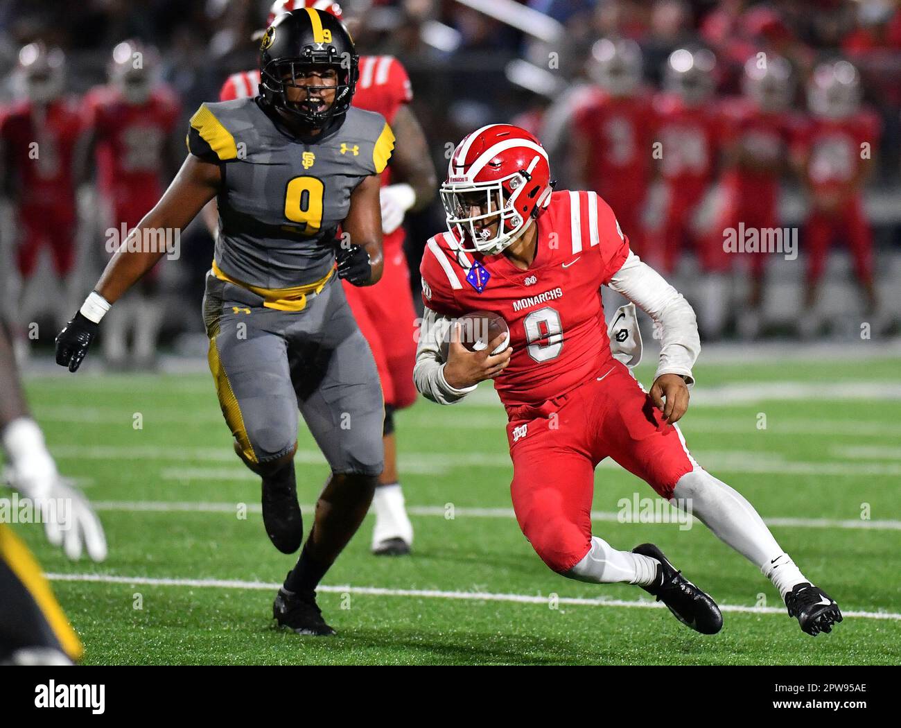 September 14, 2019 Bellflower, CA.Top Prep Quarterback prospect Bryce Young #9 of Mater Dei in action vs. St. Francis Academy Panthers of Maryland.Mater Dei Monarchs vs.St. Francis Academy Panthers of Maryland..Trinity League vs. the USA Showcase.St. Francis Academy Panthers vs. Mater Dei Monarchs in Bellflower, California..Louis Lopez/Modern Exposure/Cal Sport Media. Stock Photo