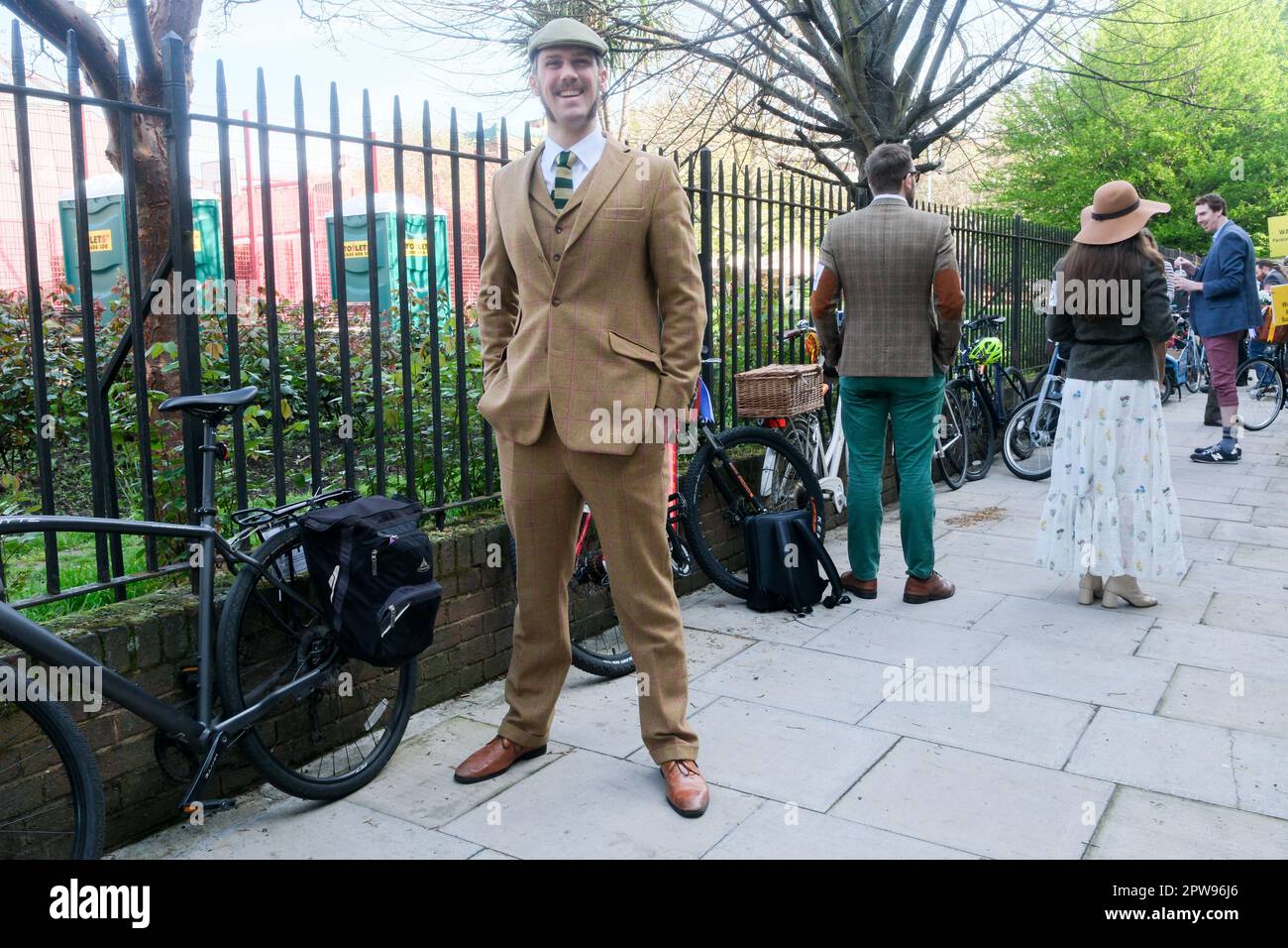 Farringdon, London, UK. 29th April 2023. The Tweed Run, the metropolitan bicycle ride though central London. Credit: Matthew Chattle/Alamy Live News Stock Photo