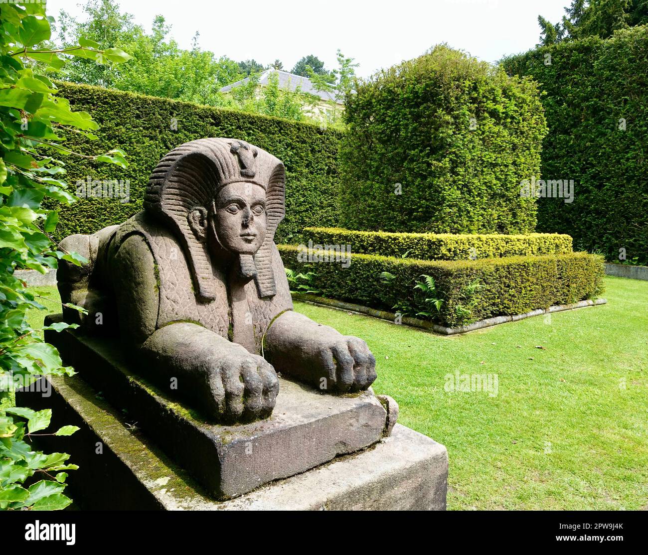 Biddulph Grange - Egyptian portal - Biddulph Grange - Staffordshire, England. Sphinxes by Benjamin Waterhouse Hawkins. Stock Photo