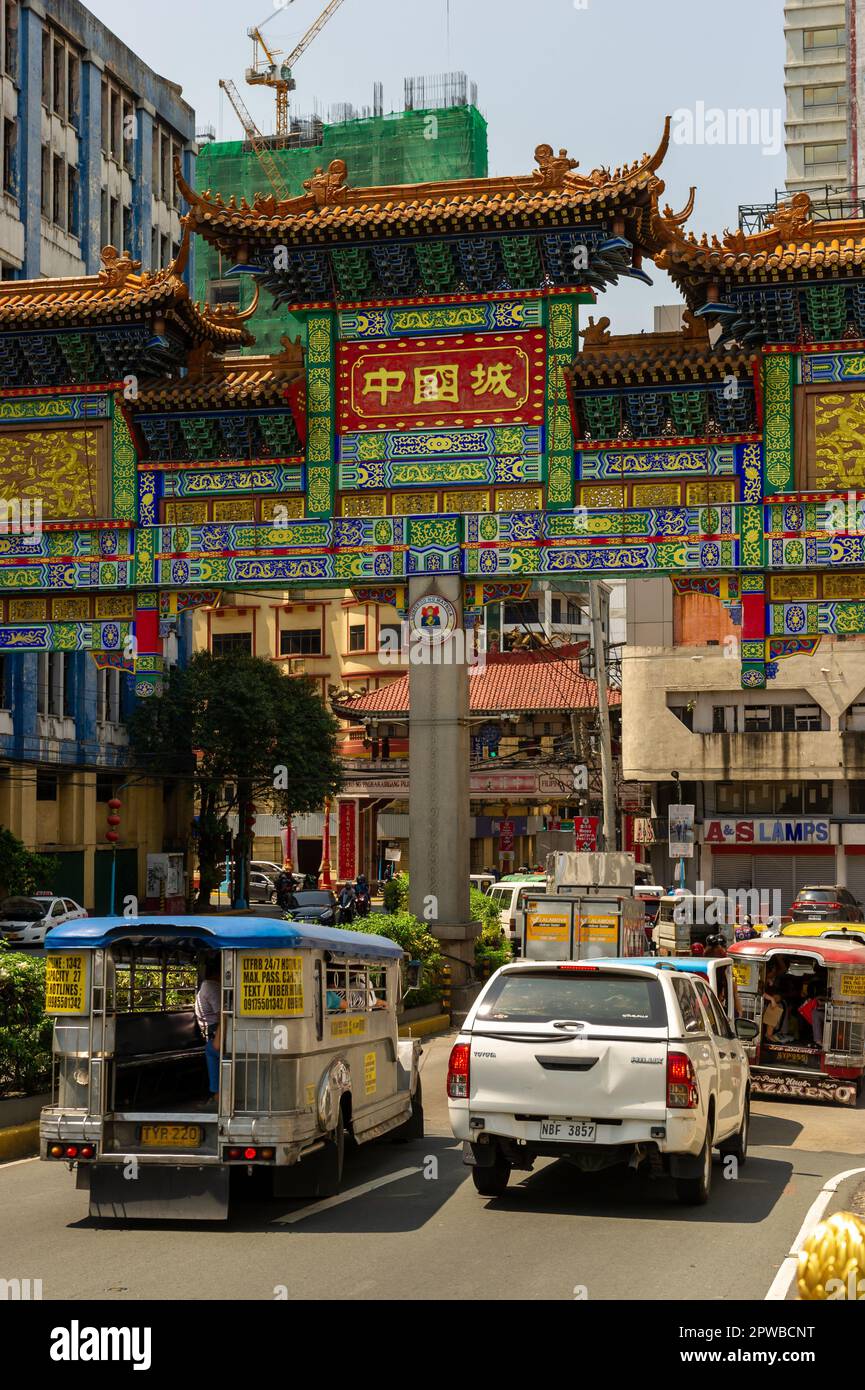 The New Binondo Chinatown Arch, Manila, The Philippines Stock Photo Alamy
