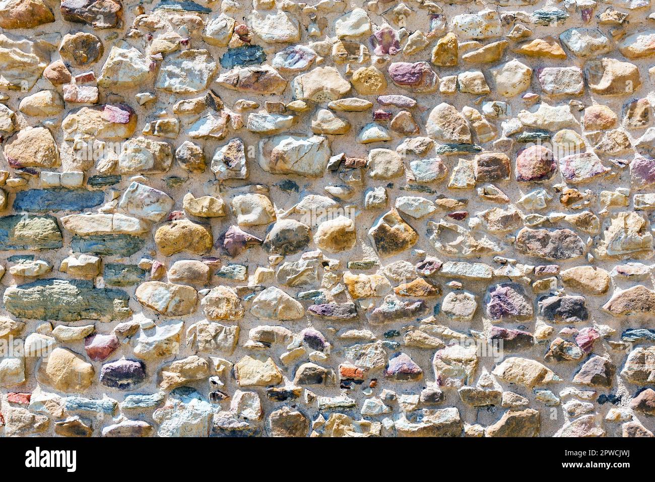 Old natural stone wall hi-res stock photography and images - Alamy