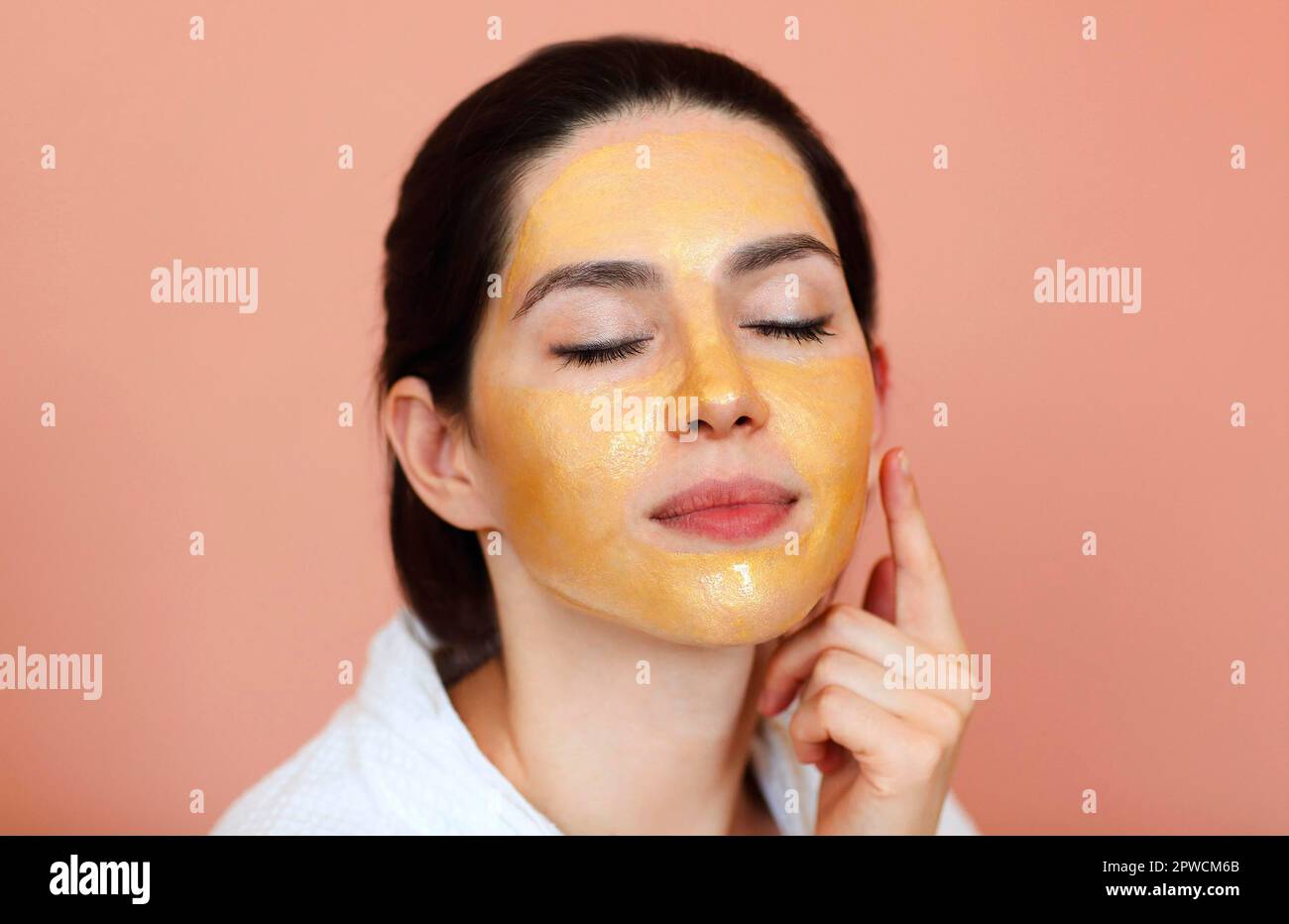Beauty procedure hi-res stock photography and images - Alamy