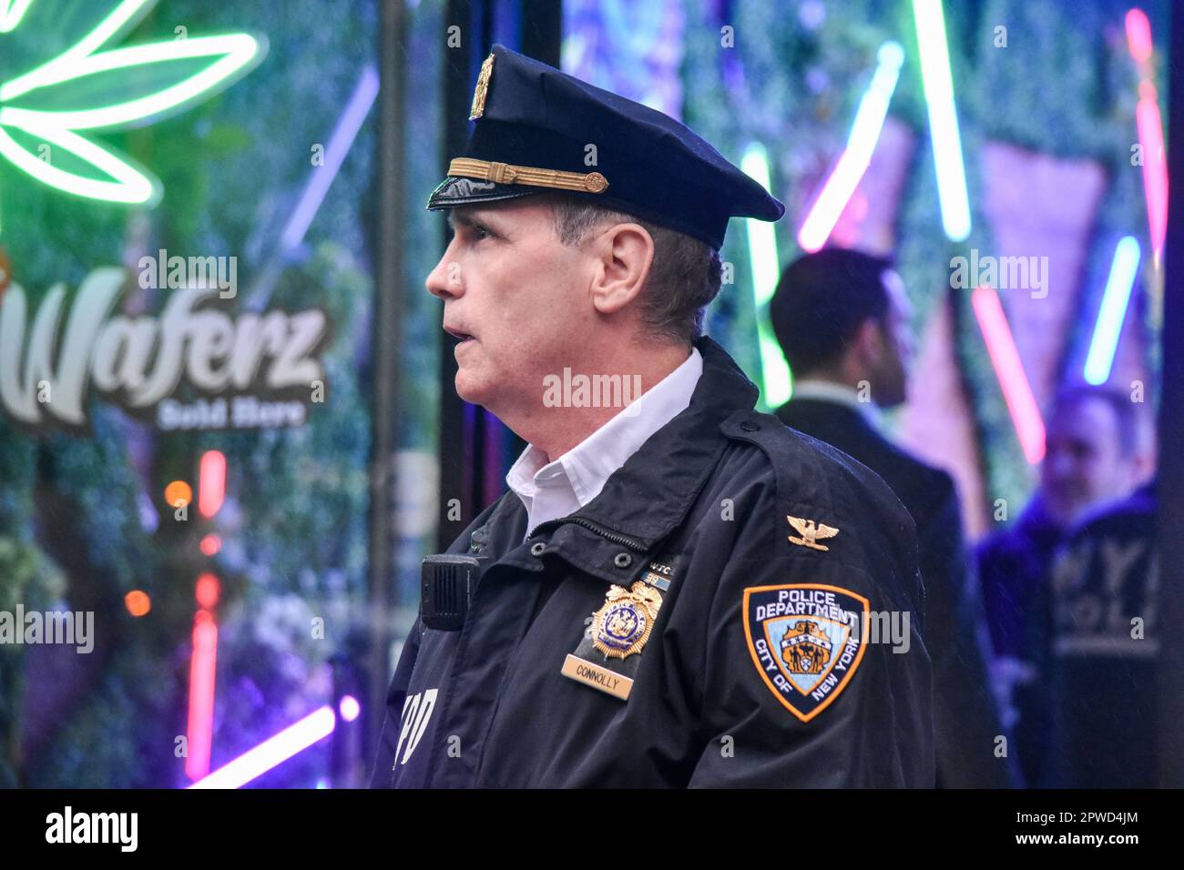 Manhattan, United States. 29th Apr, 2023. Police officer seen during the investigation. Police investigate the shooting incident. Shooting in Manhattan, New York, United States on April 29, 2023. At 17:43 Saturday evening one person was shot in the hip and shoulder near the area of 9th Avenue and West 46th Street. According to the New York City Police Department, the person shot is in stable condition. No suspects are captured at this time. (Photo by Kyle Mazza/SOPA Images/Sipa USA) Credit: Sipa USA/Alamy Live News Stock Photo