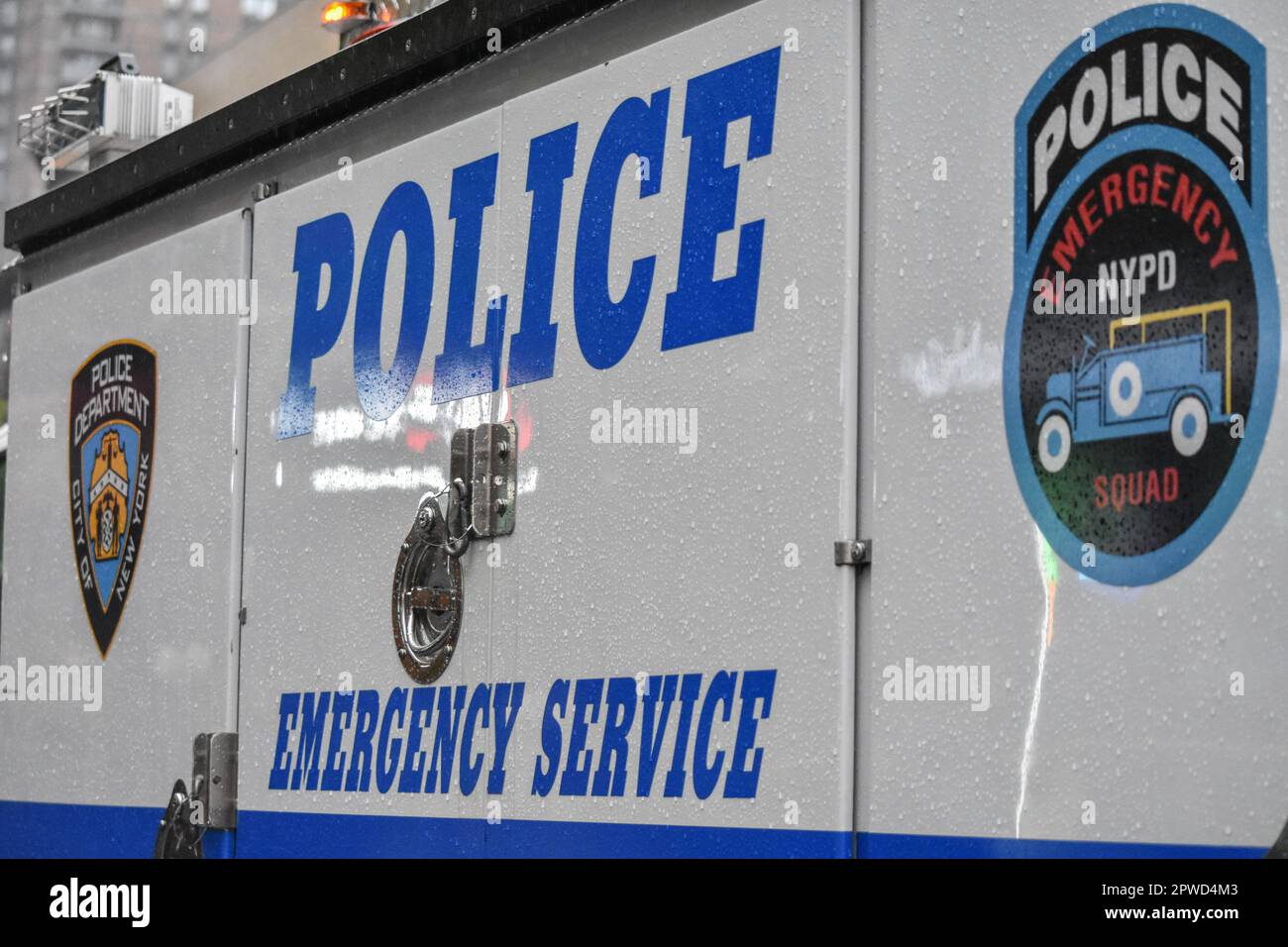 Manhattan, United States. 29th Apr, 2023. Emergency Service police van is seen during the investigation. Police investigate the shooting incident. Shooting in Manhattan, New York, United States on April 29, 2023. At 17:43 Saturday evening one person was shot in the hip and shoulder near the area of 9th Avenue and West 46th Street. According to the New York City Police Department, the person shot is in stable condition. No suspects are captured at this time. (Photo by Kyle Mazza/SOPA Images/Sipa USA) Credit: Sipa USA/Alamy Live News Stock Photo