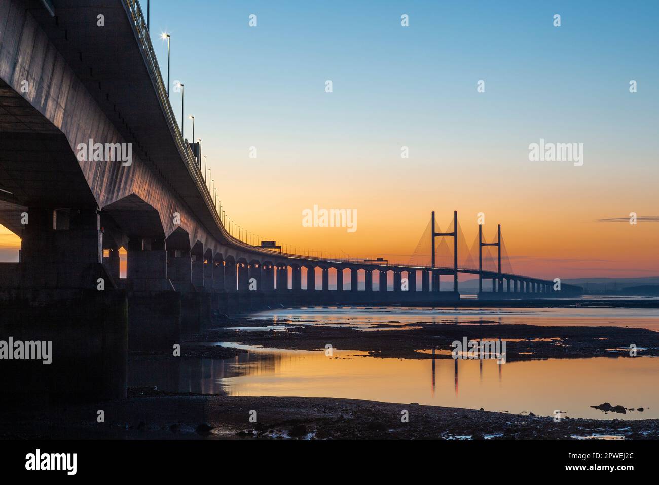Prince of Wales (M4) bridge over the Severn Estuary from Severn Beach, South Gloucestershire, UK. Opened 1996 and linking England to South Wales. Stock Photo