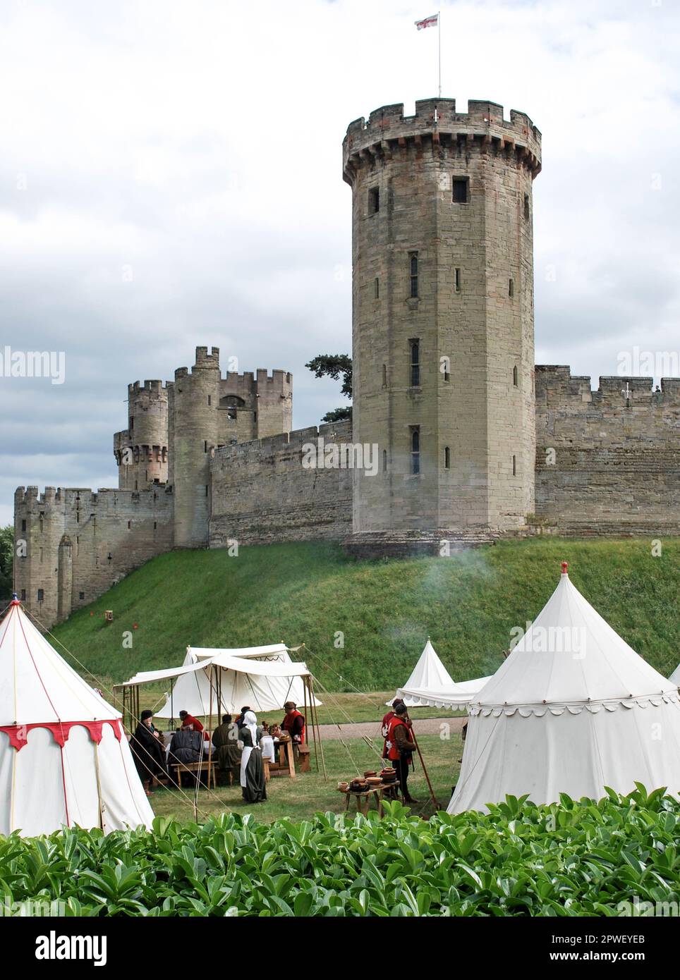 Medieval reenactment at Warwick Castle, England UK Stock Photo - Alamy