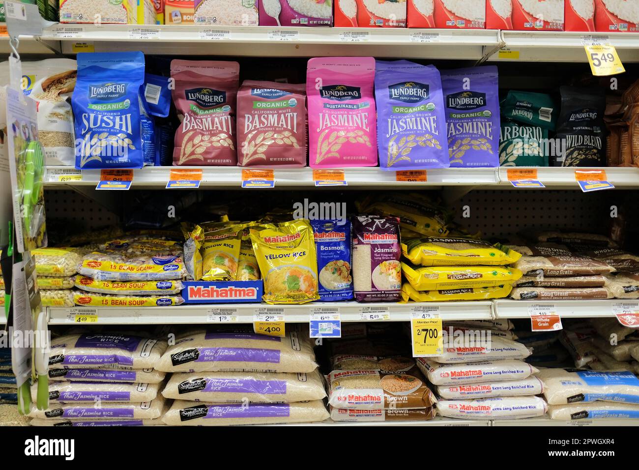Shelves at a Safeway grocery store with Arborio, Sushi, Basmati