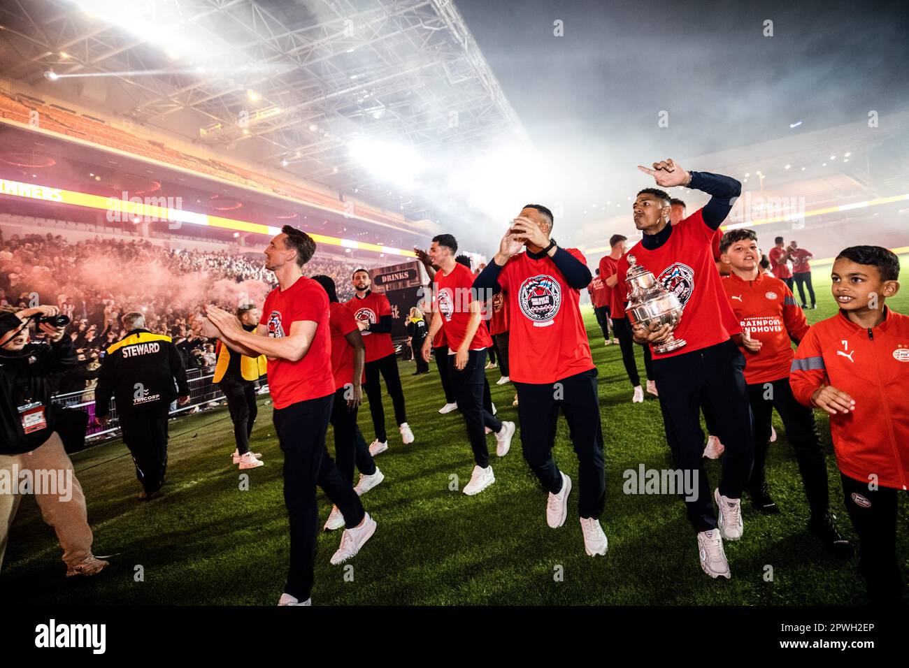 EINDHOVEN - Players in the Philips Stadium during the celebration of PSV. The football club from Eindhoven has the KNVB Cup back in its hands thanks to a victory over Ajax. The team of coach Ruud van Nistelrooij defeated Ajax in the final in De Kuip on penalties. ANP ROB ENGELAAR Stock Photo