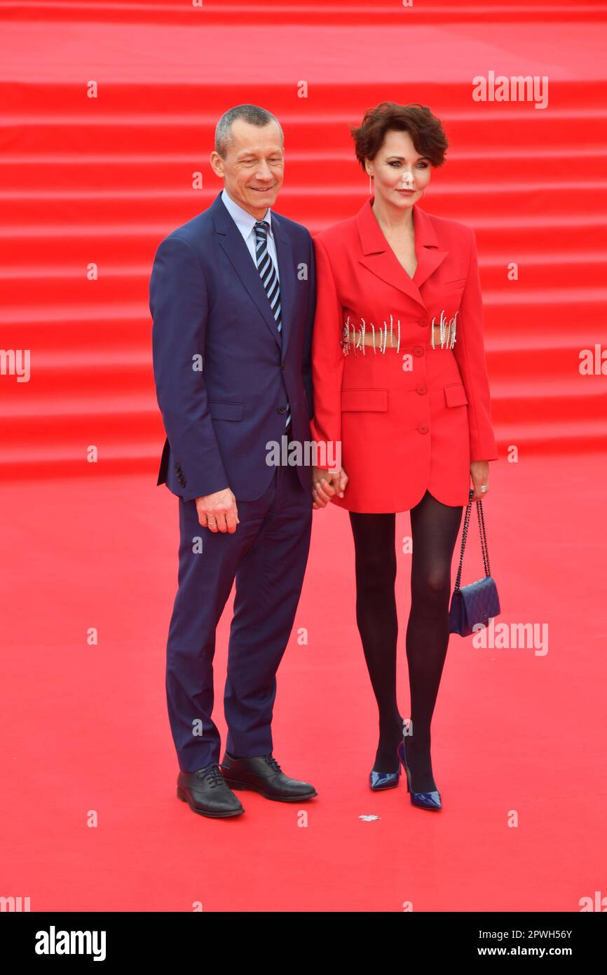 Hayvon ogli onasi bilan jinsiy aloqa video