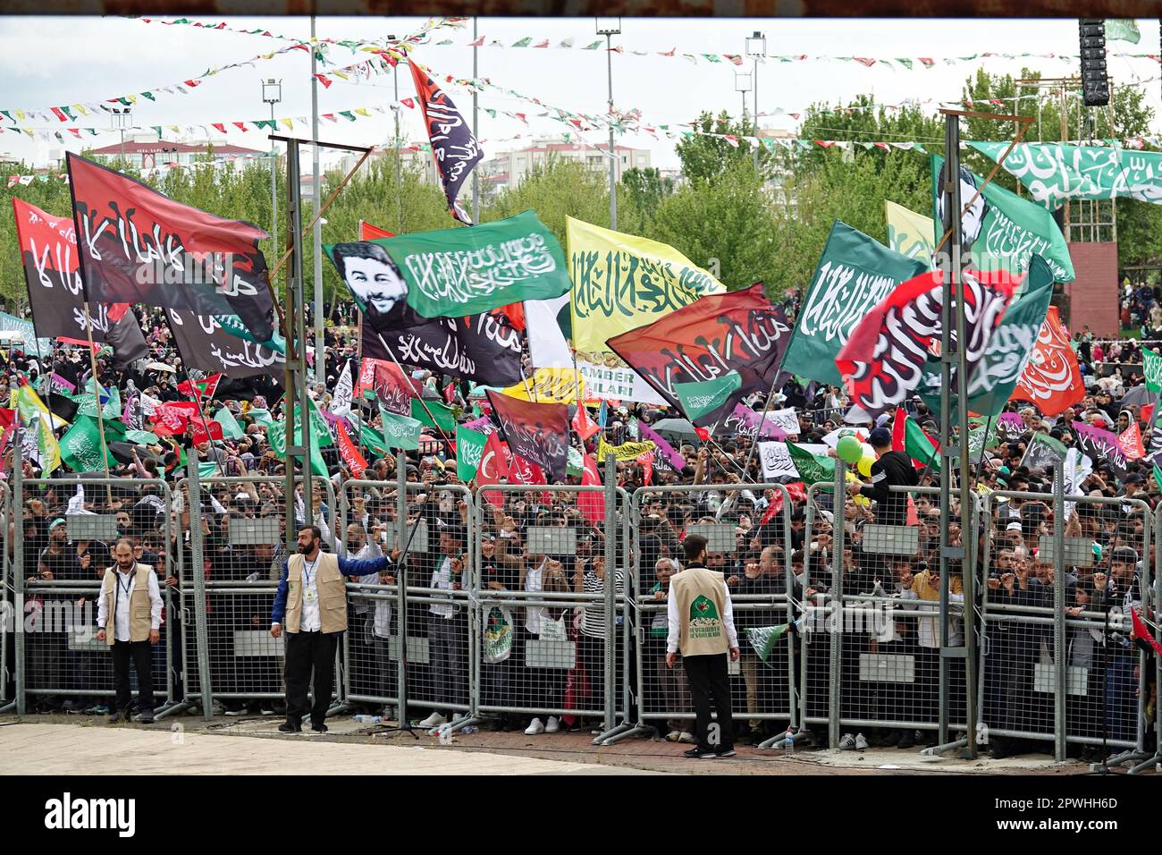 Participants of the birthday event of the Islamic Prophet Muhammad ...