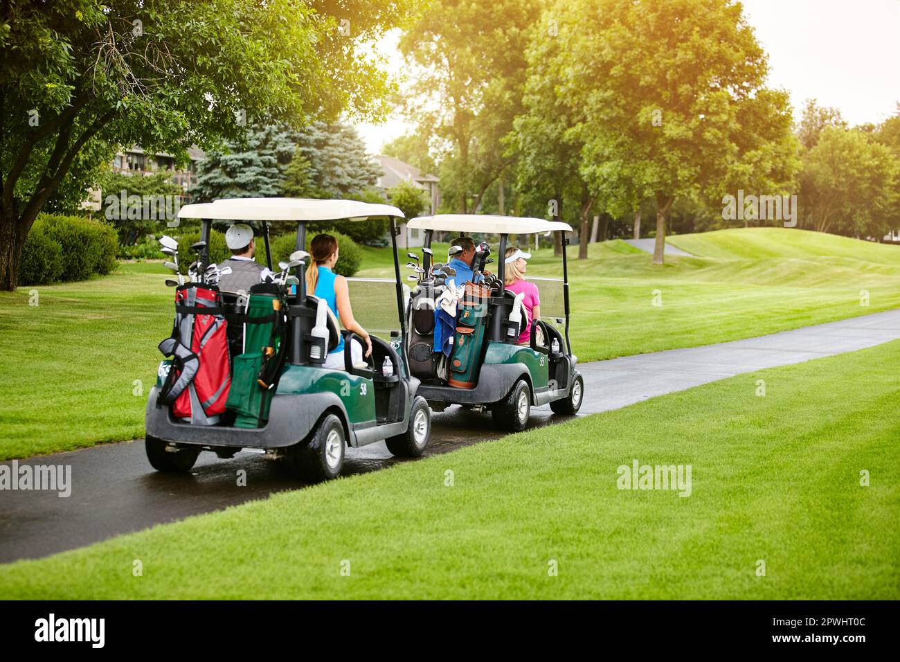 Getting a greattogether for some golf four people out on a