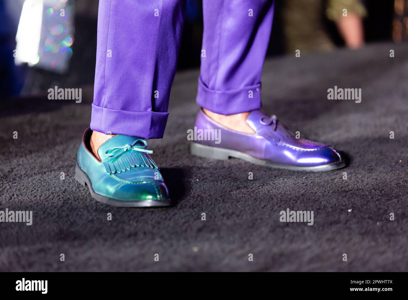 giannis mismatched shoes