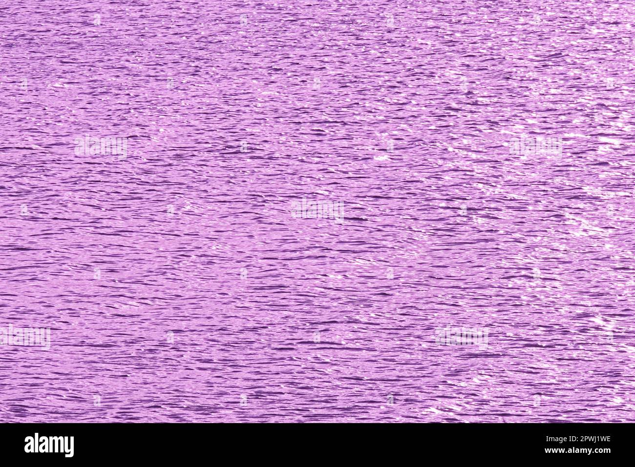Hintergrund Wasserspiegel Nahe Zeewolde verschiedenfarbige Spiegelung des Veluwemeerarmes Stock Photo