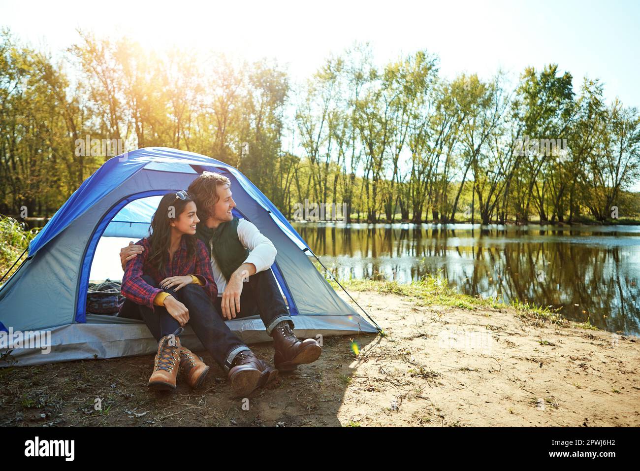 Man getting out wild camping hi-res stock photography and images - Alamy