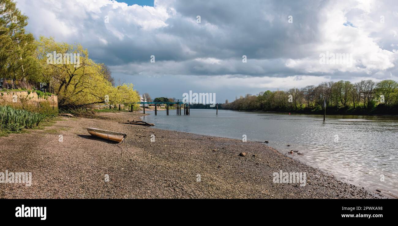 River Thames at low tide Stock Photo Alamy