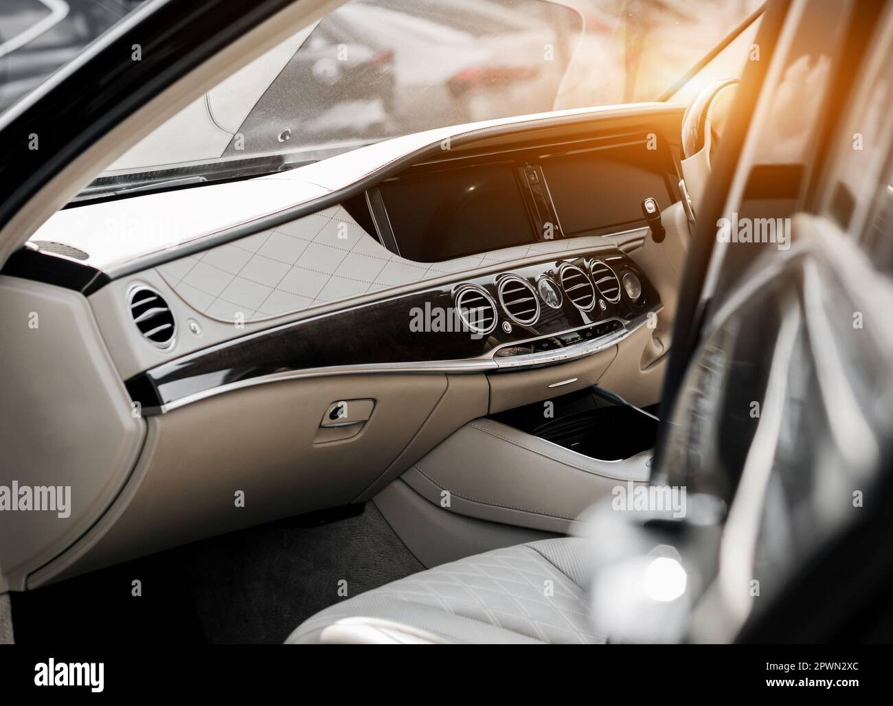 Light luxury car Interior - steering wheel, shift lever and dashboard ...