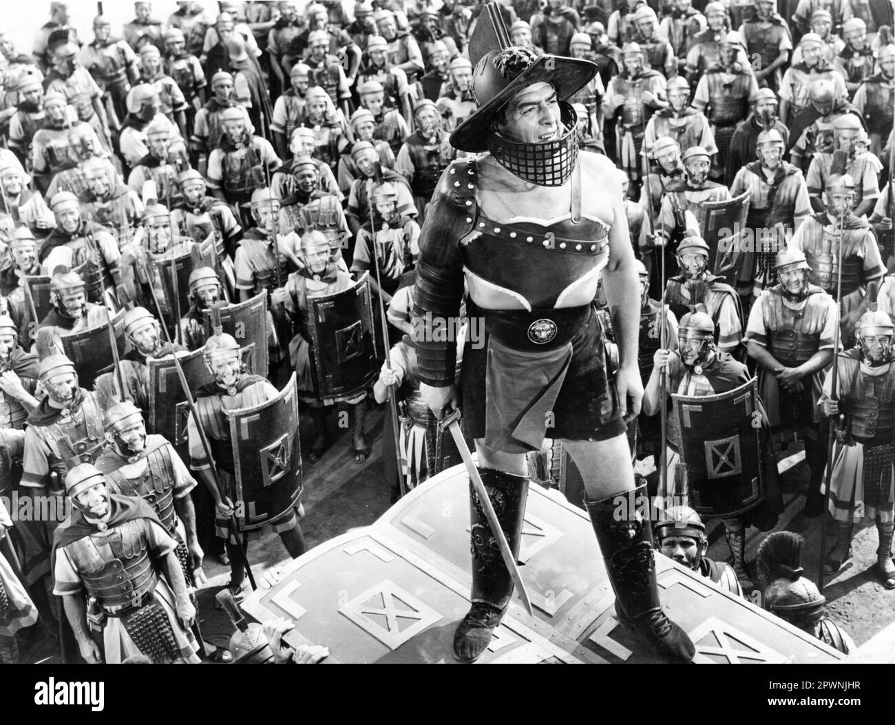 VICTOR MATURE in DEMETRIUS AND THE GLADIATORS 1954 director DELMER DAVES based on a character created by Lloyd C. Douglas in The Robe written by Philip Dunne music Franz Waxman producer Frank Ross Twentieth Century Fox Stock Photo