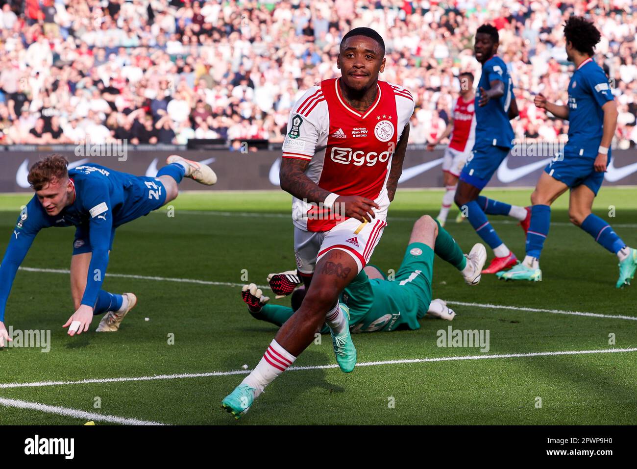 ROTTERDAM, NETHERLANDS - APRIL 30: Steven Bergwijn of Ajax during the Dutch  TOTO KNVB Cup final match between Ajax and PSV at Stadion Feijenoord on  April 30, 2023 in Rotterdam, Netherlands (Photo