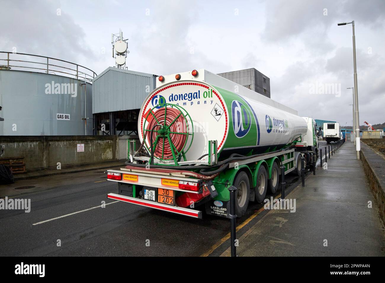 Oil tanker truck hires stock photography and images Alamy
