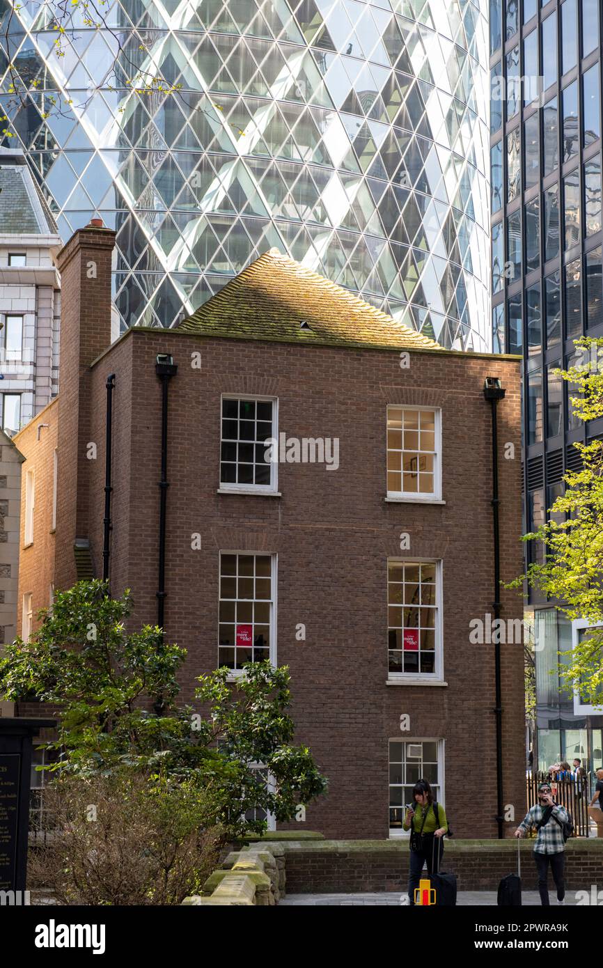 Beautiful old new buildings hi-res stock photography and images - Alamy