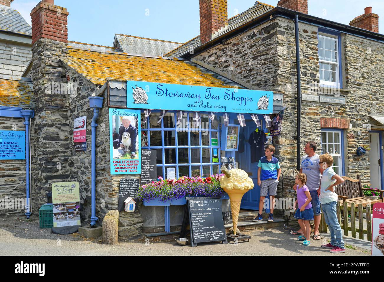 Stowaway Tea Shoppe, Fore Street, Port Isaac, Cornwall, England, United Kingdom Stock Photo