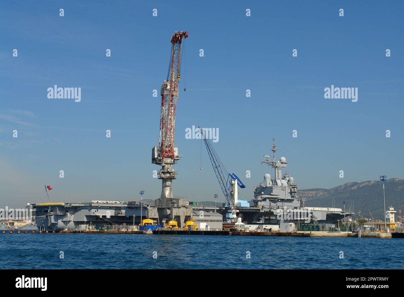 Nuclear-powered aircraft carrier Charles de Gaulle of the french navy ...