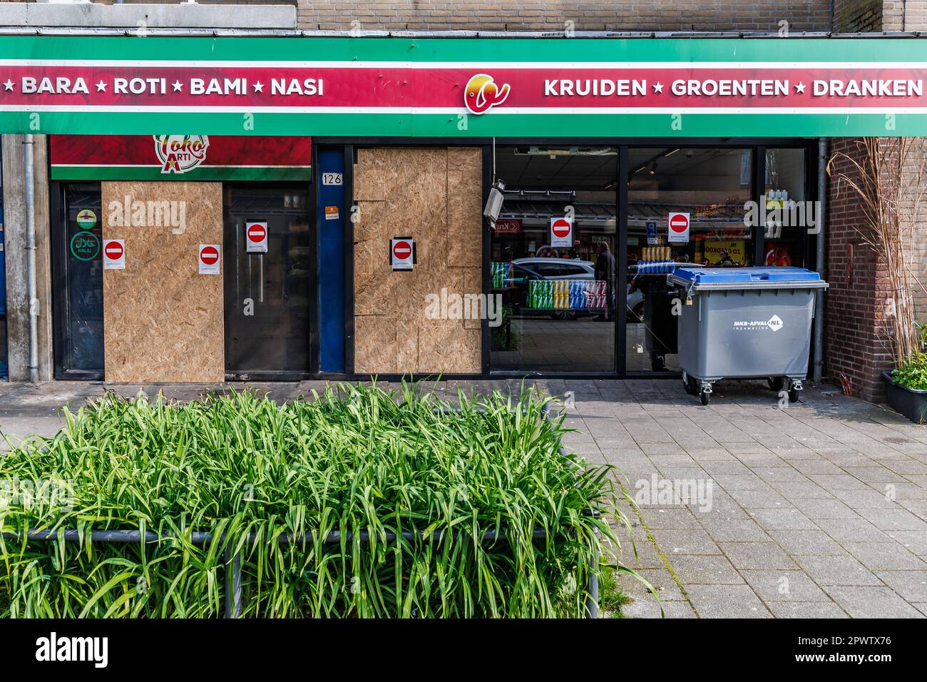 ROTTERDAM - The toko on Crooswijkseweg in North Rotterdam, which was ...