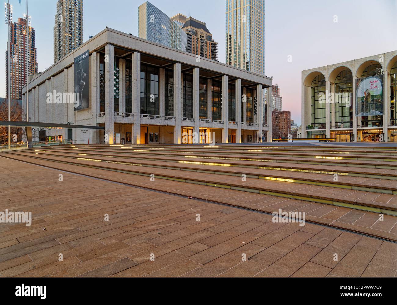 20 lincoln center plaza hi-res stock photography and images - Alamy