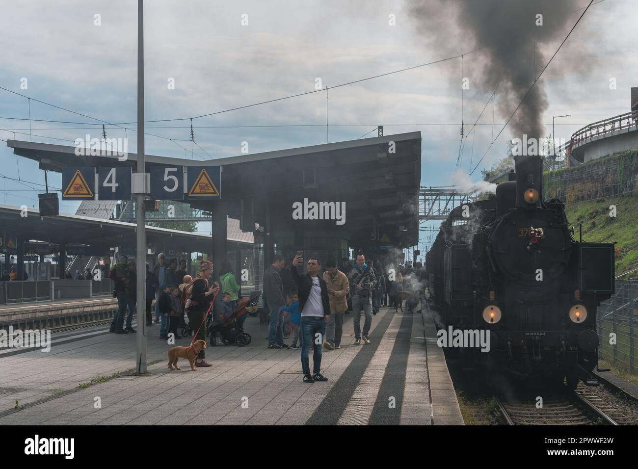 Elmstein valley railway hi-res stock photography and images - Alamy