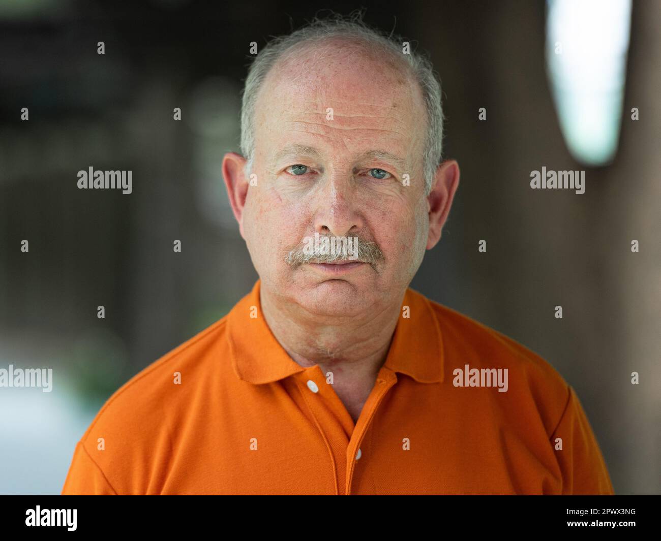 Grey haired old man hi-res stock photography and images - Alamy