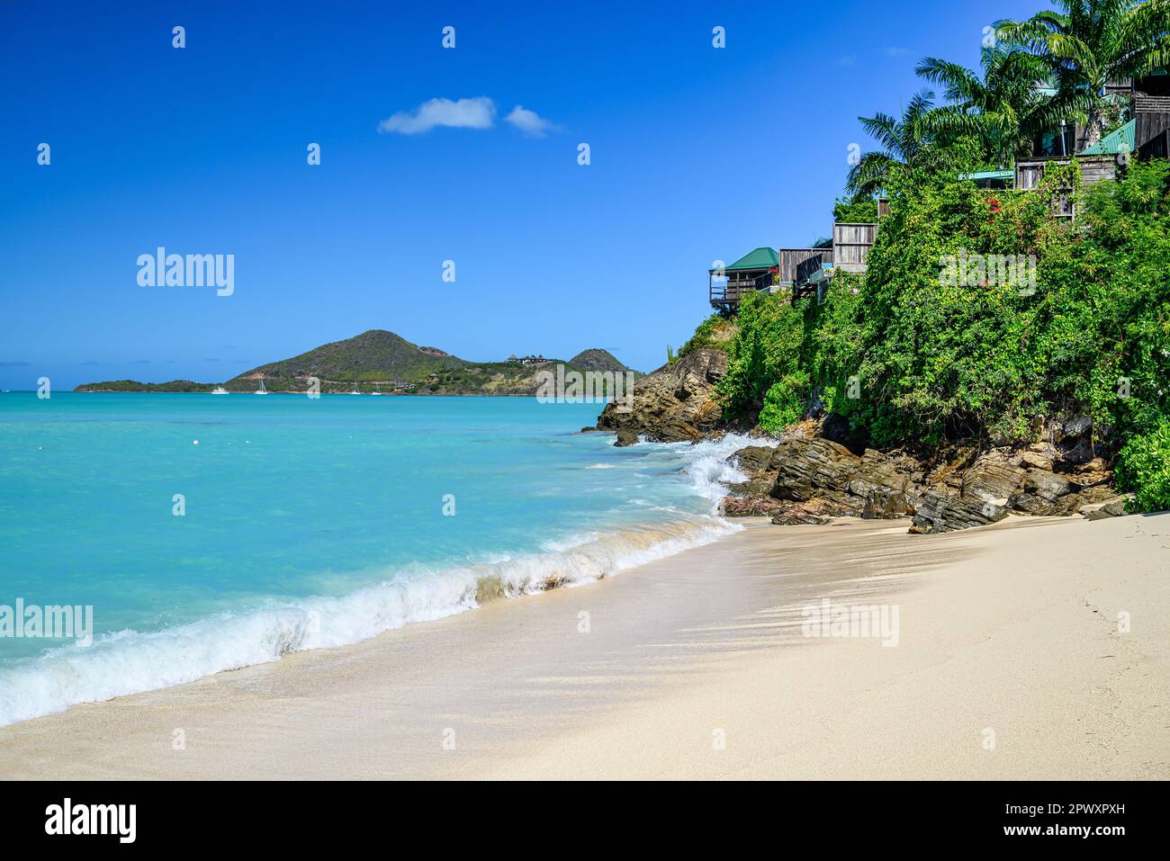 Jolly Beach a beach in Antigua in the Caribbean with azure blue sea Stock Photo Alamy