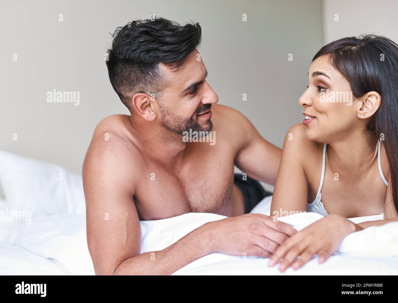 Couple going to bed hi-res stock photography and images Sex Pic Hd