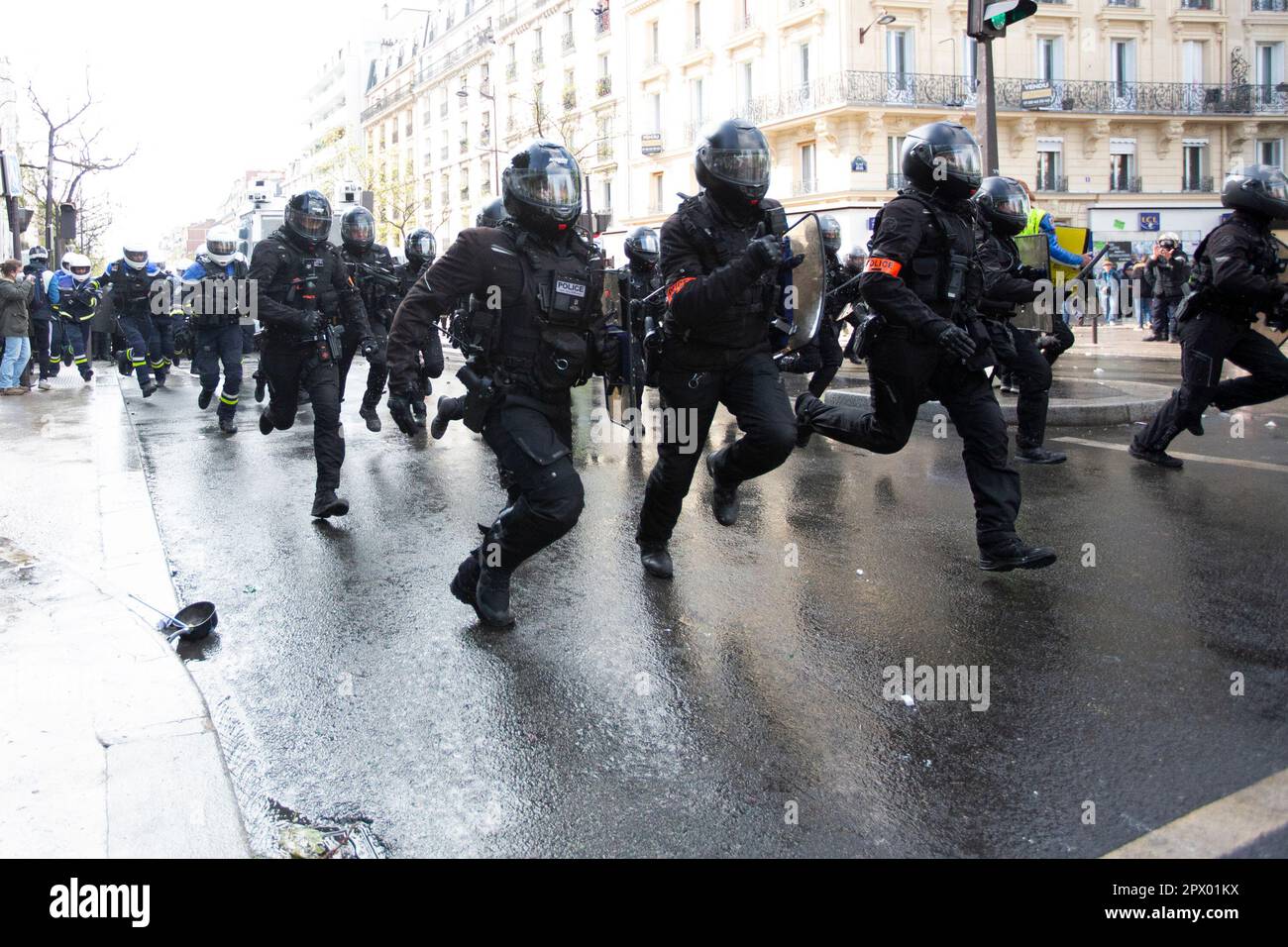 Riot control measures hi-res stock photography and images - Alamy