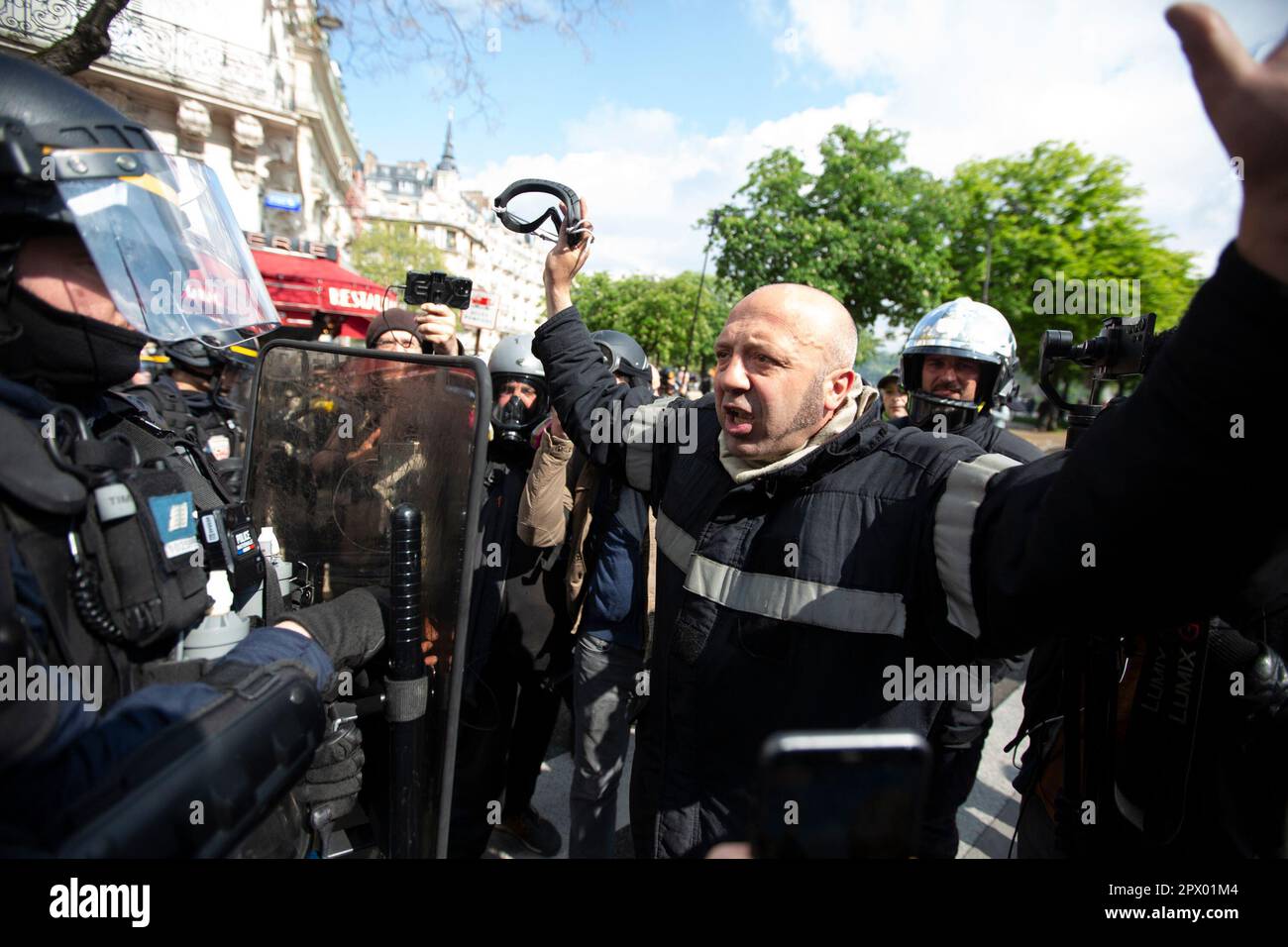 Demonstrators and French Police clash during the Mayday riots on 1st ...