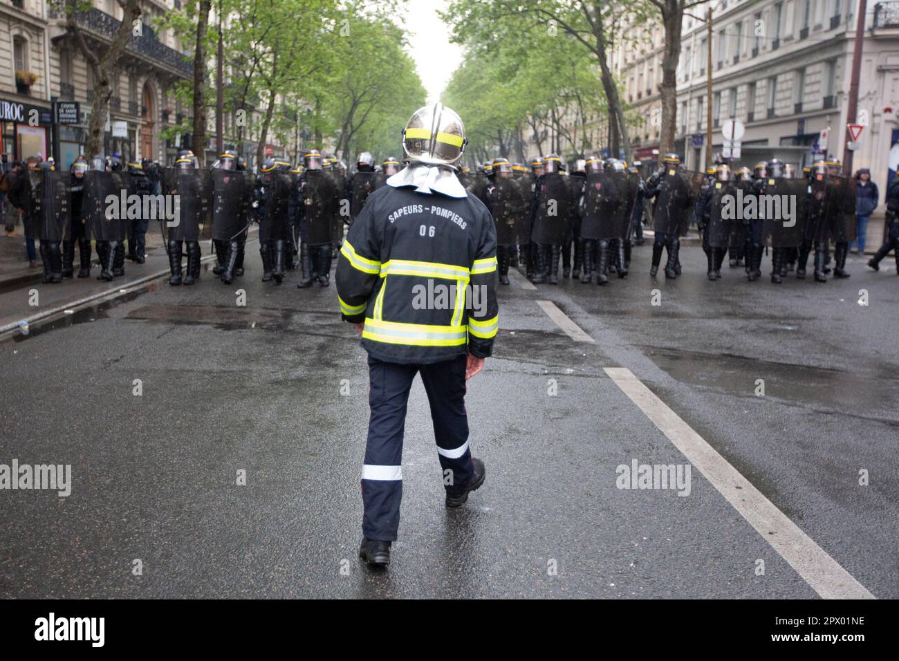 Demonstrators and French Police clash during the Mayday riots on 1st ...