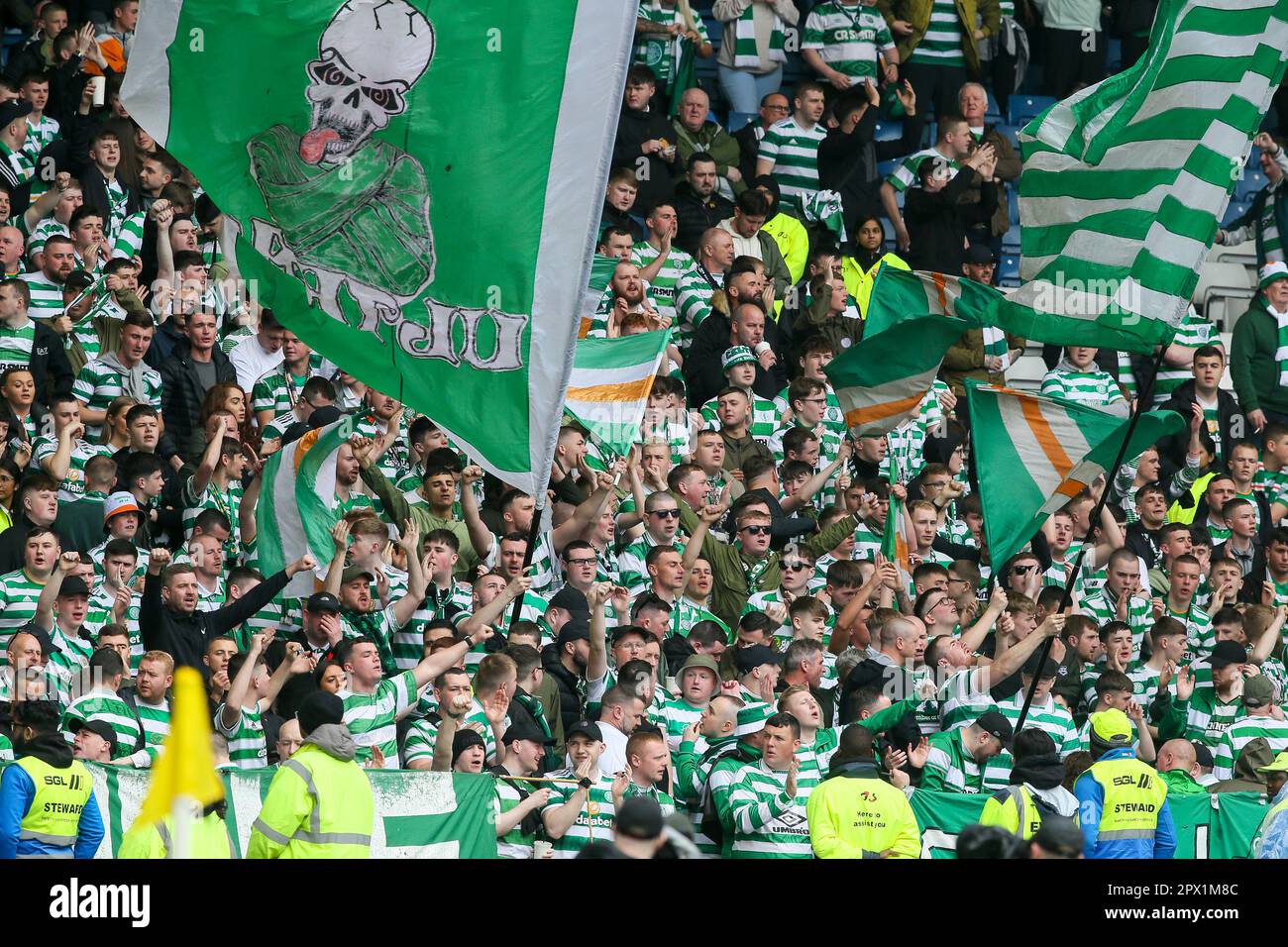 Celtic fans wait for hi-res stock photography and images - Alamy