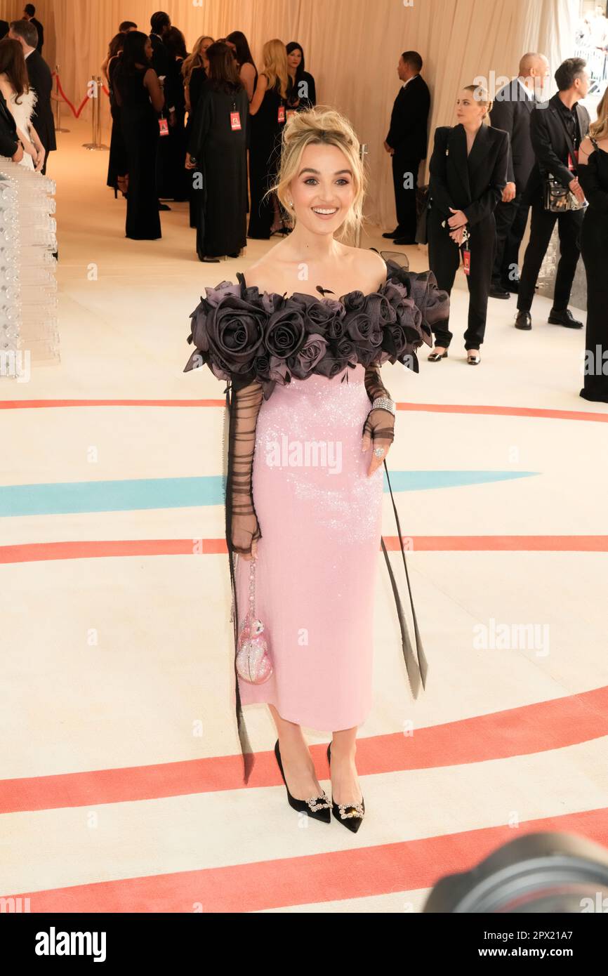 New York, USA. 01st May, 2023. Chloe Fineman on the red carpet during