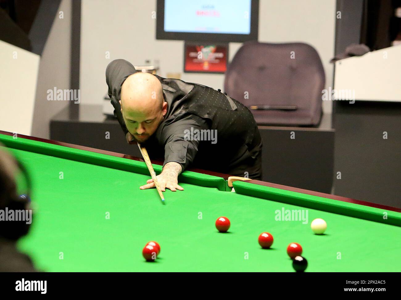 Luca brecel snooker win hi-res stock photography and images - Alamy