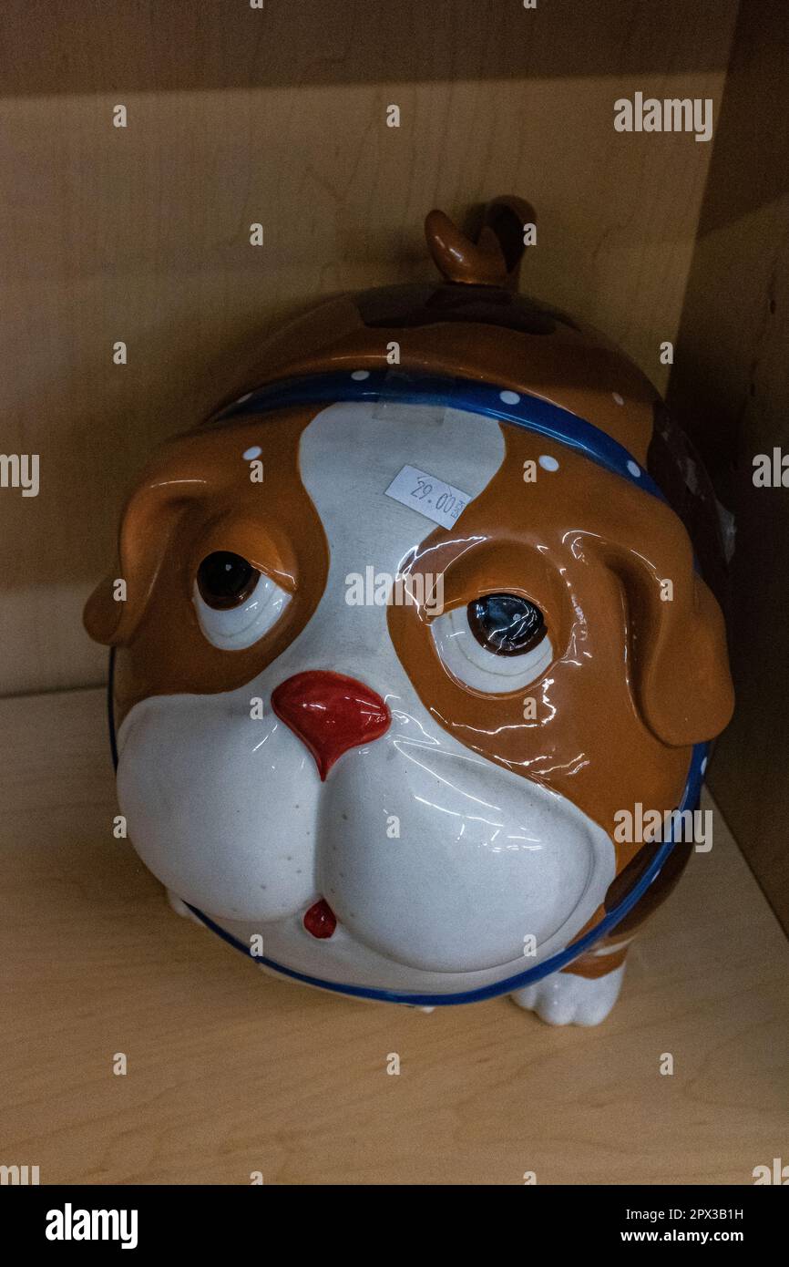 consignment shop items in Albuquerque, New Mexico Stock Photo Alamy