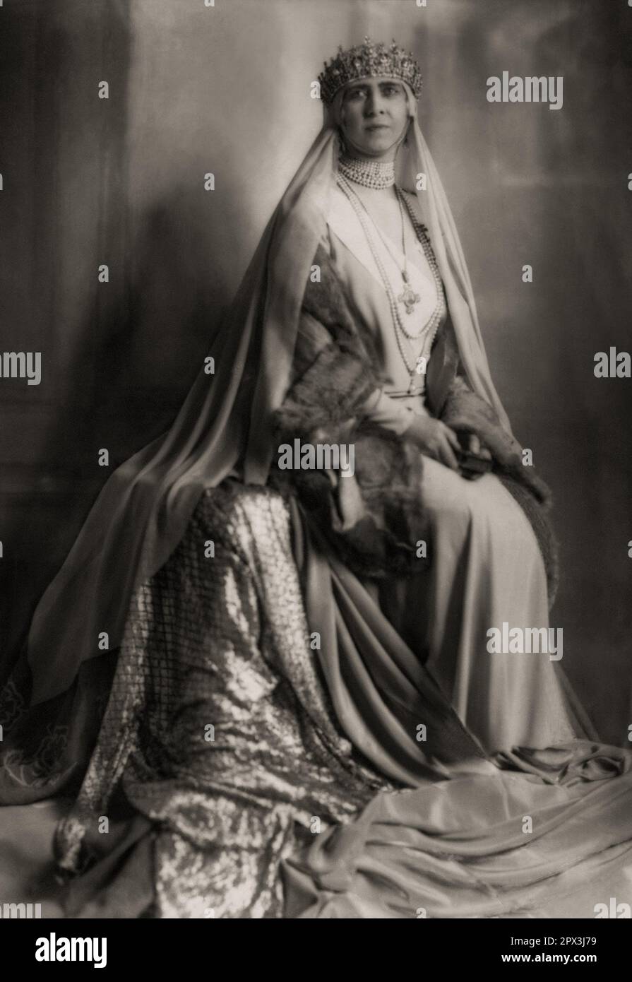 1929 , Roma , ITALY : The Queen SOPHIE Dorothea Ulrike of GREECE ( 1870 - 1932 ), born princess of PRUSSIA of Greece and Denmark , sister of Kaiser Wilhelm II of Germany , married with KING of GREECE KONSTANTINOS I ( Costantine , 1868 - 1923 ). Was the mother of 3 Kings of Greece ( GIORGIOS II  , ALEXANDROS I and PAULOS I ) and princess Irene ( 1904 - 1974 ) married to italian prince Aimone of SAVOIA AOSTA Duke of SPOLETO . Photo by EVA BARRETT ( 1879 - 1950 ).  - GRECIA - House of SCHLESWIG HOLSTEIN SONDERBURG GLUCKSBURG  - COSTANTINO - SOPHIA - SOFIA - REGINA - HISTORY - FOTO STORICHE - port Stock Photo