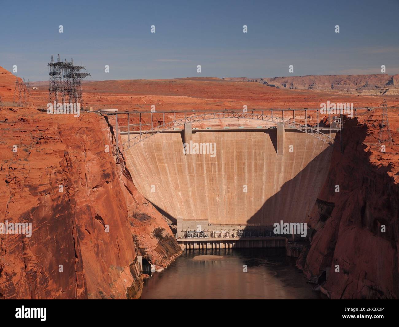 Glen Canyon dam on the Colorado River near Page, Arizona. A huge source of electrical power, the dam forms Lake Powell. Stock Photo
