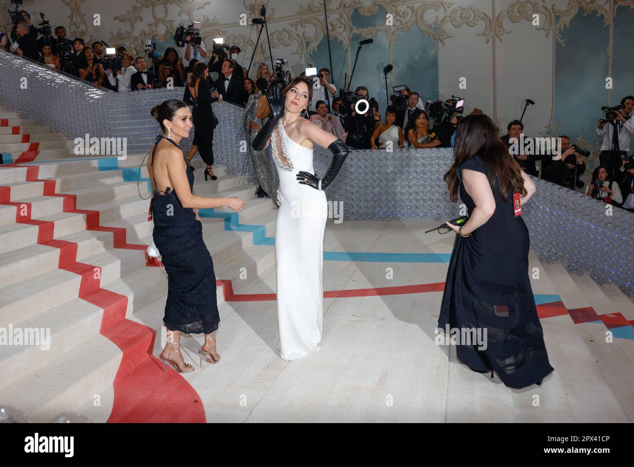 stunning females — AUBREY PLAZA The 2023 Met Gala Celebrating Karl