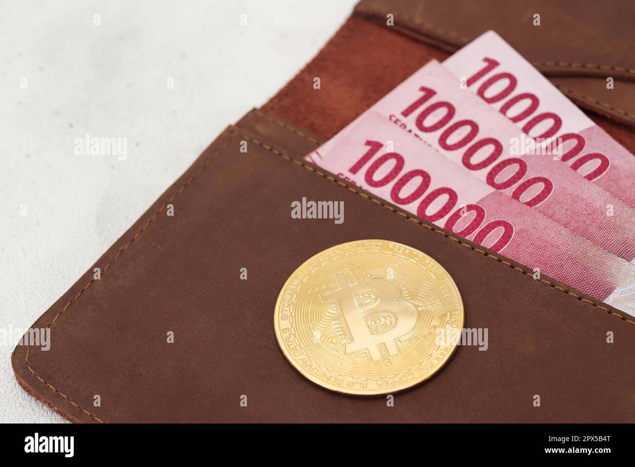 One hundred rupiah hi-res stock photography and images - Alamy