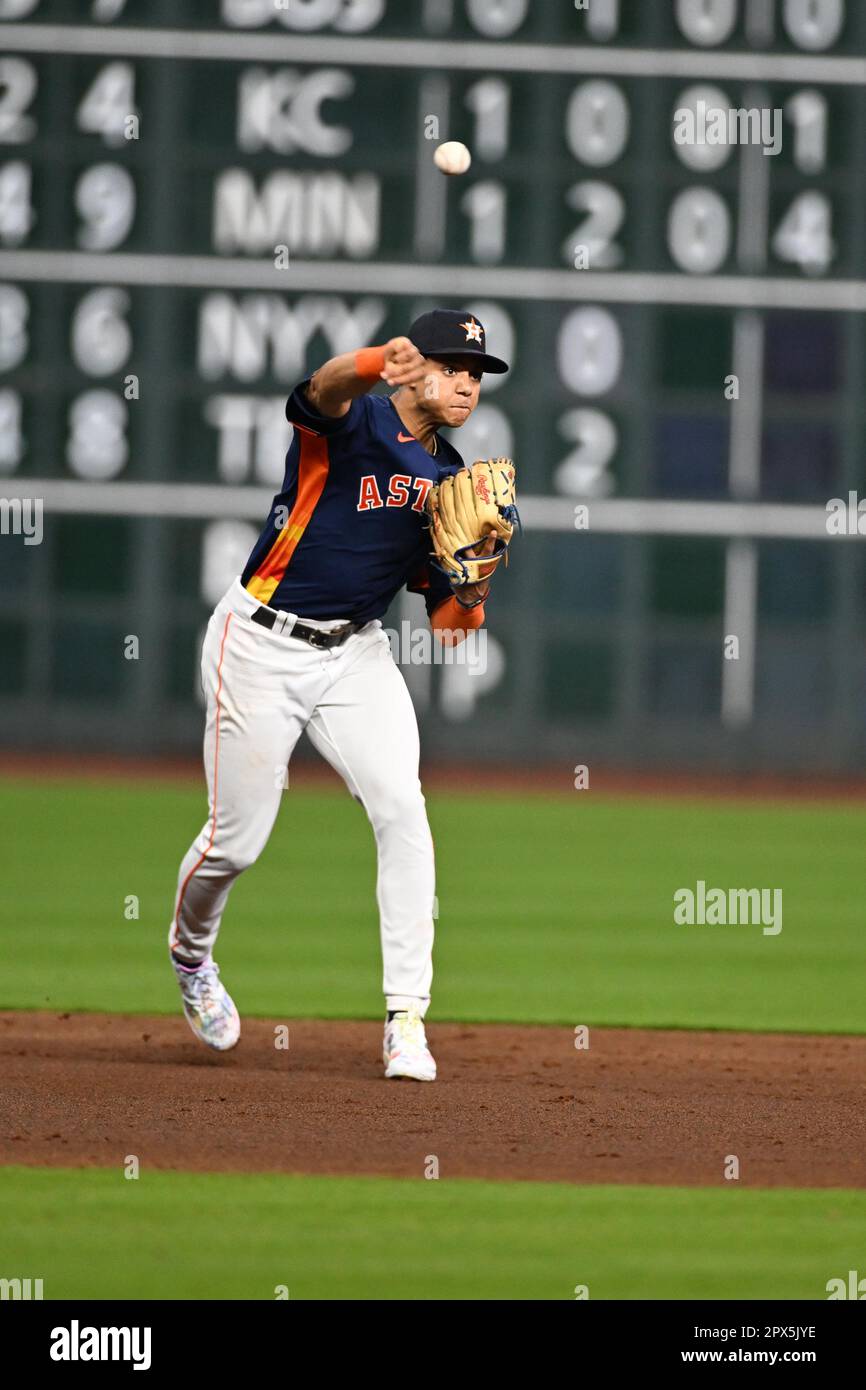 Houston Astros shortstop Jeremy Pena (3) make a play in the third ...