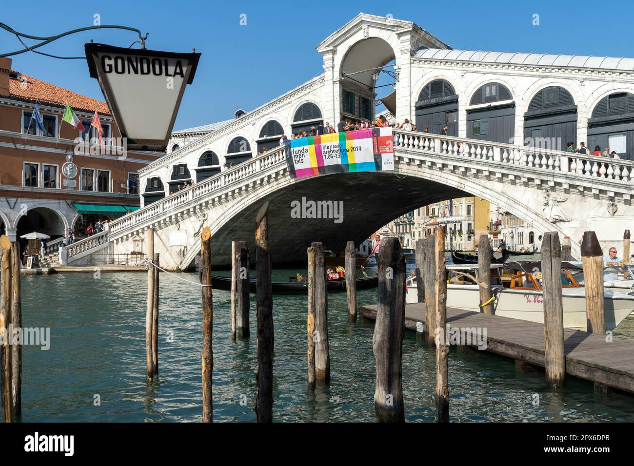 Rialto Bridge Venice Stock Photo Alamy